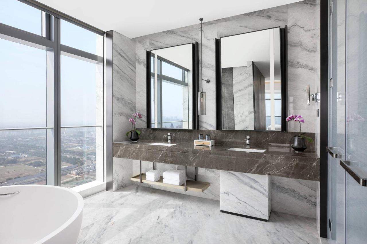 Zhangjiagang Marriott Hotel Buitenkant foto