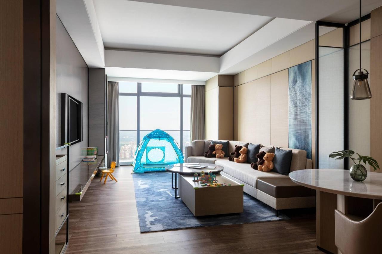 Zhangjiagang Marriott Hotel Buitenkant foto