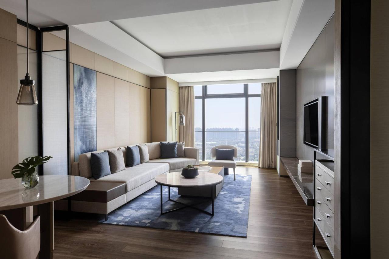Zhangjiagang Marriott Hotel Buitenkant foto